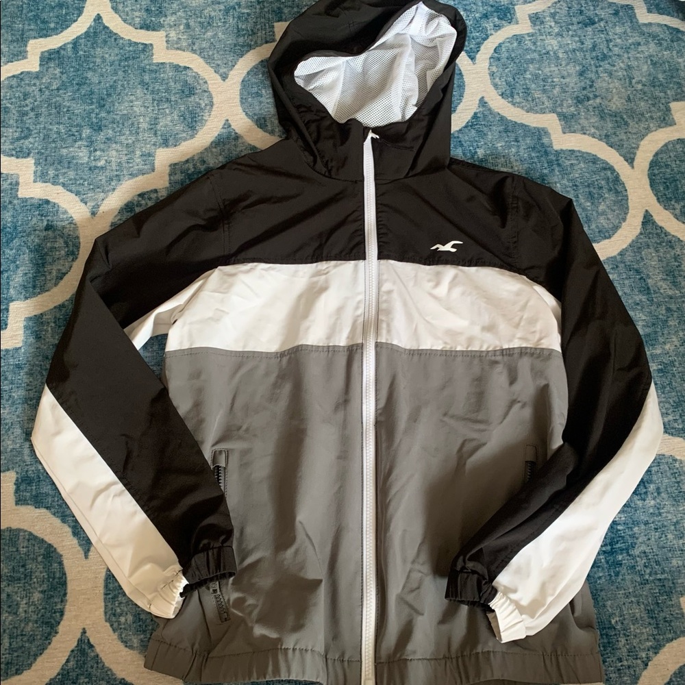 Size small Hollister wind breaker